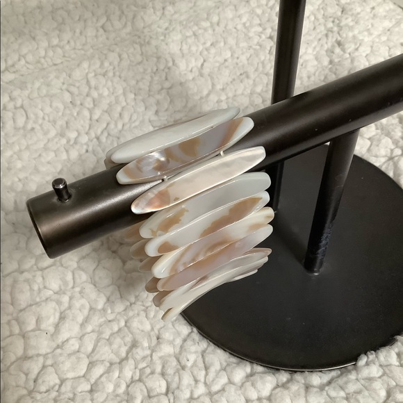 Vintage Shell Stretch Bracelet - Reversable - Picture 6 of 9